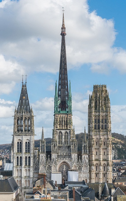 Rouen, Katedrála od západu, Daniel Vorndran, CC BY-SA 3.0, cs.wikipedia.org