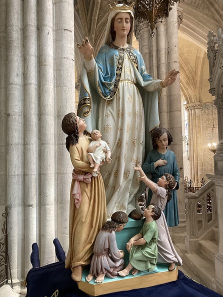 Notre-Dame des Enfants, Ideefixe, CC BY-SA 4.0, fr.wikipedia.org/