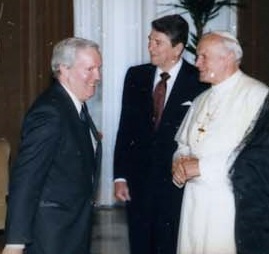 Frank Shakespeare, Ronald_Reagan, John Paul II at Vatican, Public domain