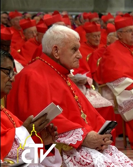 Cardinal_Ernest_Simoni_in_2016, Centro Televisivo Vaticano, CC BY 3.0