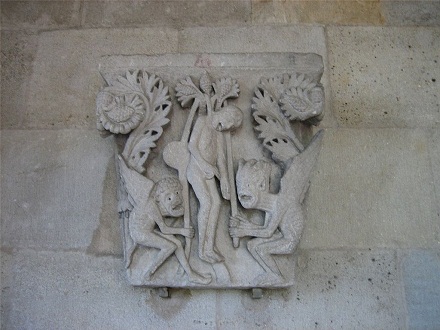 Cathédrale Saint-Lazare, Autun. Judas hangs himself, Nguyenld, CC BY-SA 3.0, en.wikipedia