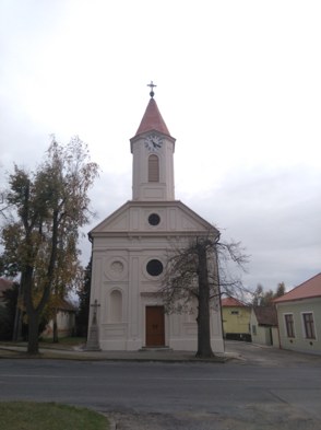 Kostel svaté Terezie v Lesné