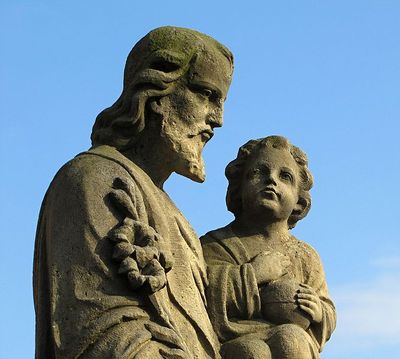 Socha sv. Josef s Ježíškem, volné dílo, wikimedia.org