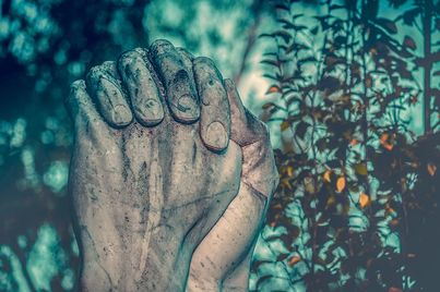 Ruce - modlitba, volné dílo, pixabay.com