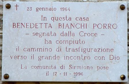 Sirmione-Lapide a Benedetta Bianchi Porro, Massimo Telò, CC BY-SA 3.0, it.wikipedia.org