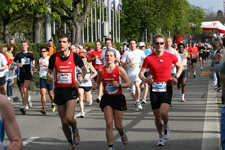 Marathon Runners. Runners, Chris Brown,  CC BY 2.0, commons...