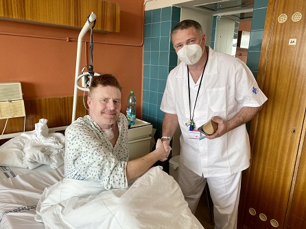 Pavel s ředitelem nemocnice, foto: webext1.nemzn.cz