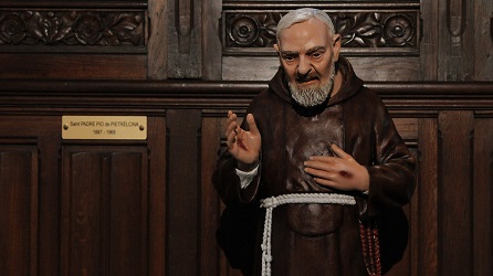 Lawrence OP, St Pio of Pietrelcina, CC BY-NC-ND 2.0, flickr