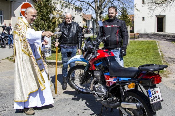 žehnání motorek šumná 2026