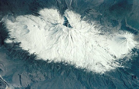 Hora Ararat v pohoří Ararat, kde podle Bible Noemova archa přistála, volné dílo