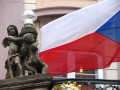 Czech Flag - Prague Castle, Adam Jones, CC BY 2.0, flickr